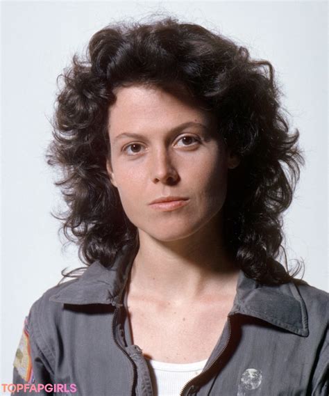 sigourney weaver nudes|Sigourney Weaver nude (7 videos